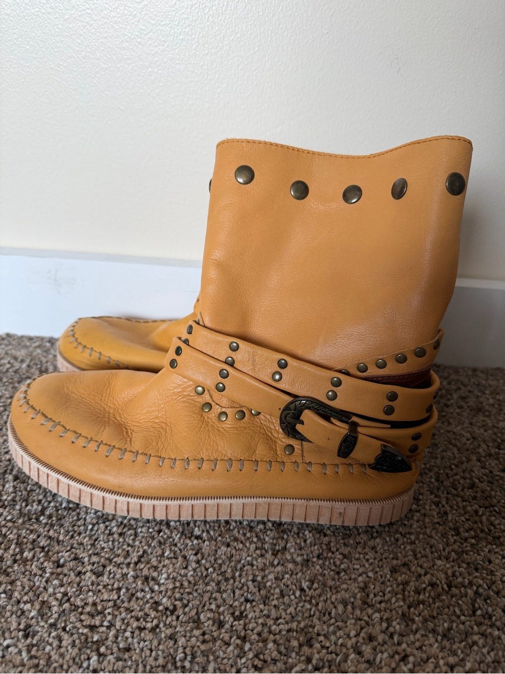 DINGO Women’s Leather Pull-On Malibu Boots
